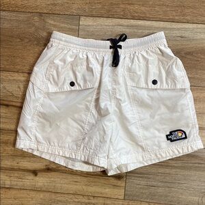 The North Face Outline Shorts in Gardenia White Pride Collection
